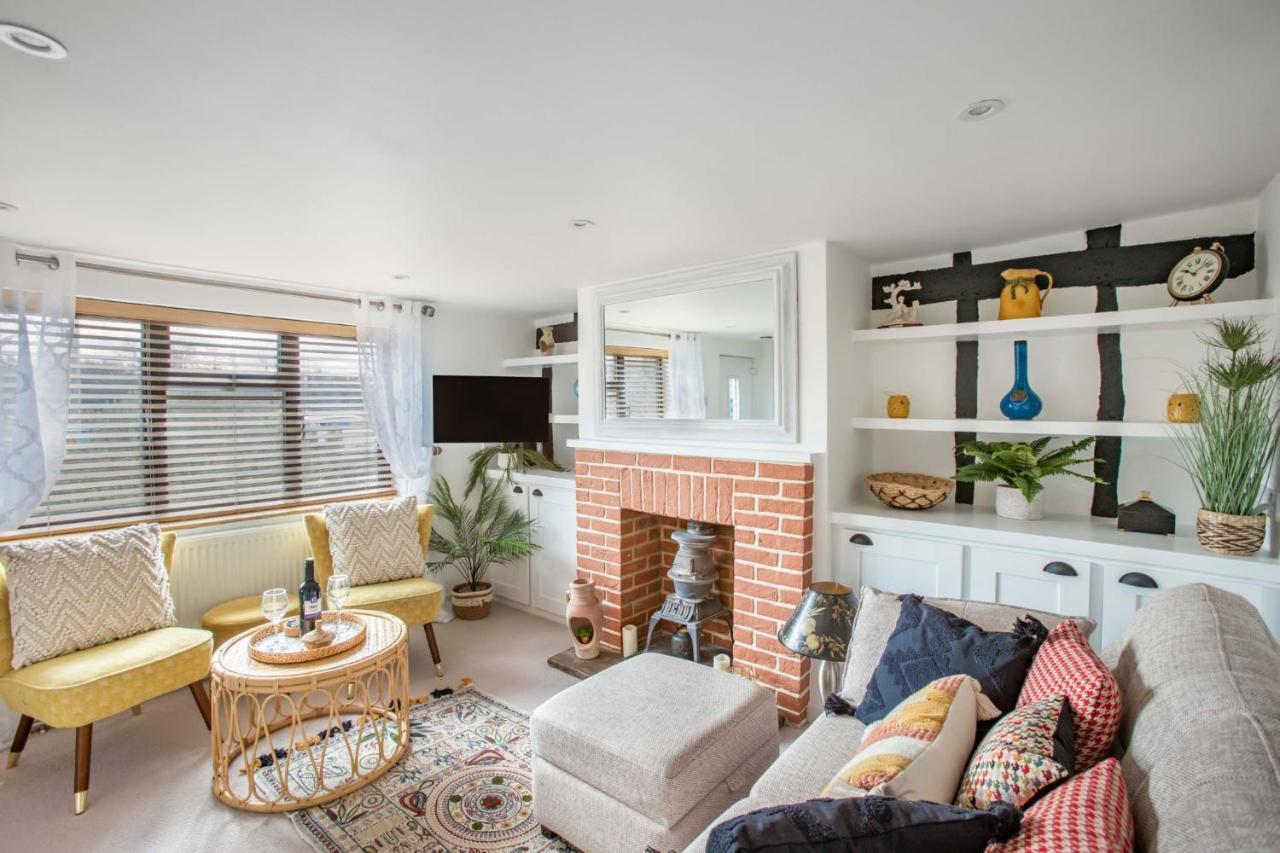 Stunning Character 2Bed Cottage In St Albans Wifi Kültér fotó